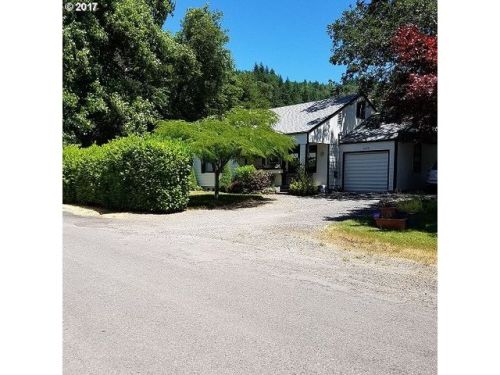 76499 Locust St, Oakridge, OR 97463-9425
