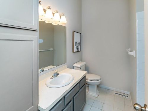 4392 Cinnamon Ridge Trl, Saint Paul MN  55122-3324 exterior