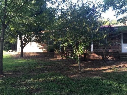 109 Brandon Ln, Poteau, OK 74953-5303