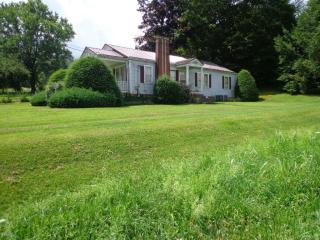 172 Marion Branch Rd, Elizabethton, TN 37643-5803