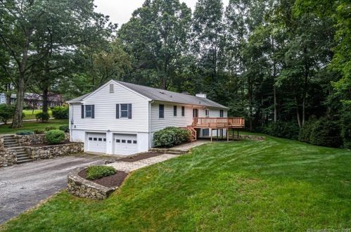 15 Sunset Hill Rd, Wilton CT  06897-4925 exterior