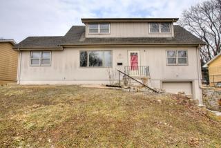 7822 Ontario St, Omaha, NE 68124-4021