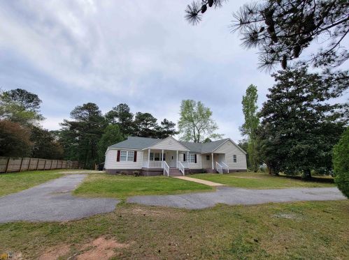 324 L St, Pine Mountain Valley, GA 31823-3803