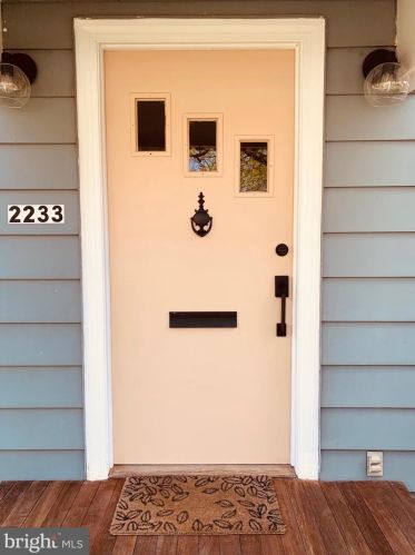 2233 Luzerne Ave, Silver Spring MD 20910-2135 exterior