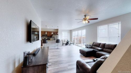 166 Kewaunee Way, Aurora CO 80016-4327 exterior