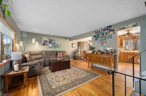 105 Carter Ter, Hackettstown NJ  07840-1002 exterior