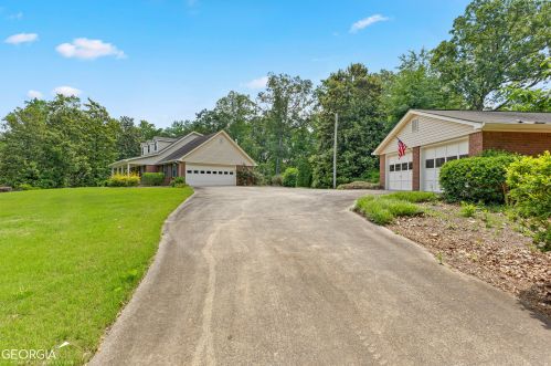 2237 Sewell Mill Rd, Newnan, GA 30263-3964