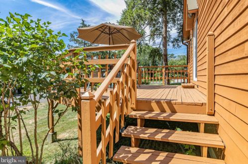 151 Snowden Ln, Princeton NJ 08540-3917 exterior