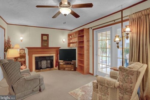 966 Mccosh St, Hanover PA 17331-1833 exterior