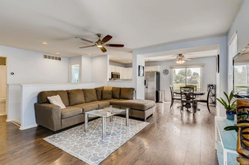 16638 Phillips Ln, Englewood, CO 80112-4610