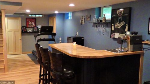 1951 Birch St, Saint Paul MN  55110-4218 exterior