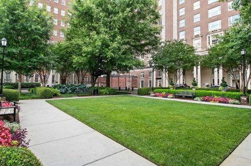 30 5th St, Atlanta GA  30308-1106 exterior