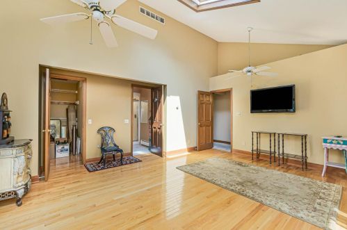 2071 61 Ave, Hobart IN 46342-6517 exterior