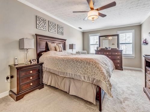 3217 Henderson Walk, Atlanta GA  30340-4327 exterior
