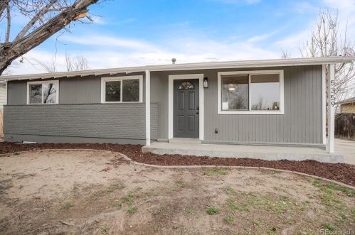 5359 Blackhawk Way, Denver CO  80239-4121 exterior