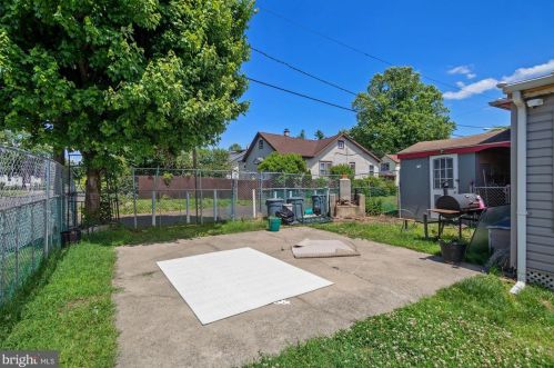 7537 Pleasant Ave, Camden NJ 08110-3536 exterior