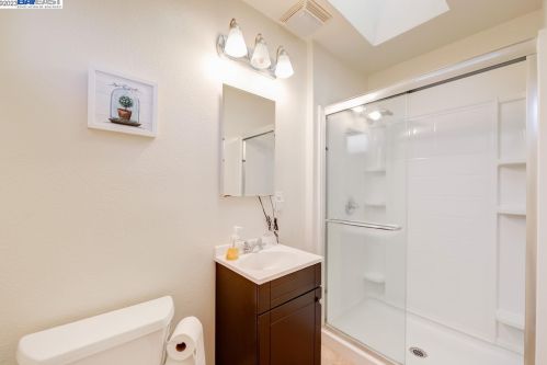 1416 Sunshine Dr, Concord CA  94520-4069 exterior