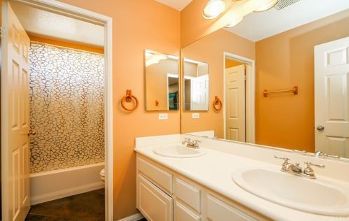 11440 Arizona Ave, Riverside CA  92503-8811 exterior