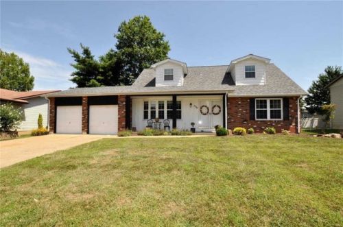 539 Fairfax St, Columbia, IL 62236-1503