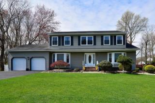 38 Tracy Dr, Millstone Township, NJ 07726-2839