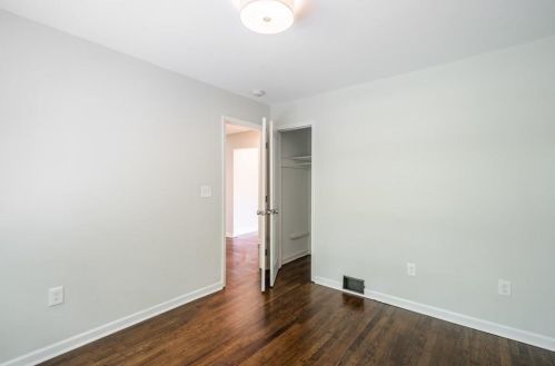 2350 Manor Ave, Atlanta GA  30344-1028 exterior