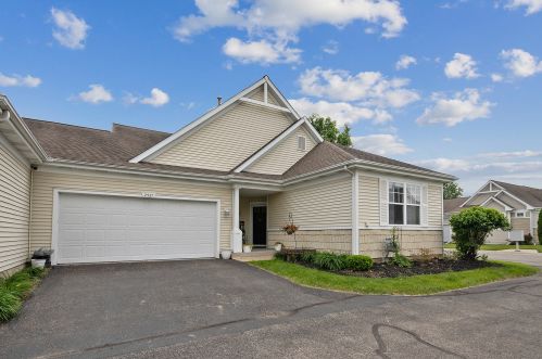 2527 Liberty Park Ct, Joliet IL  60403-9345 exterior