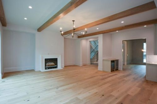 921 Heards Ferry Rd, Atlanta GA  30328-4727 exterior