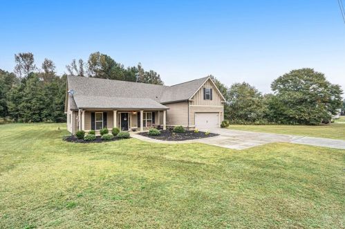 2464 Hollis Rd, Statham, GA 30666-2410