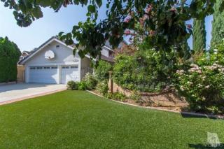 22025 Gledhill St, Chatsworth, CA 91311-5740