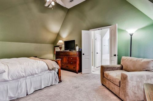 8216 Bridge St, Fort Worth TX 76103-1350 exterior