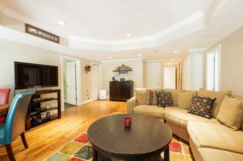 2527 Brookline Cir, Atlanta GA  30319-3690 exterior
