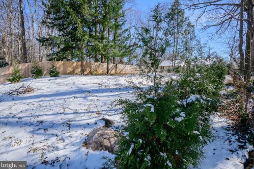 1009 Rosemere Ave, Silver Spring MD 20904-3007 exterior