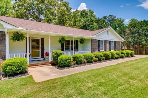 140 Country Roads Dr, Stockbridge, GA 30281-1344
