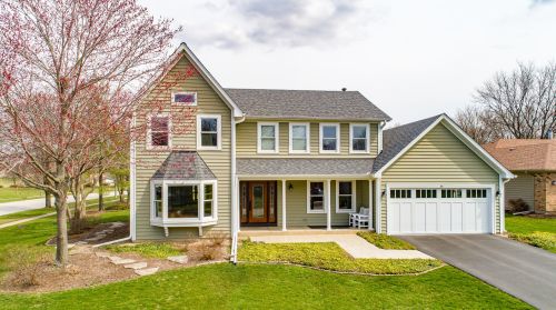 70 Oakwood Dr, Oswego, IL 60543-9768