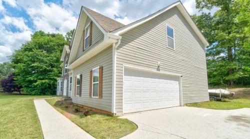 208 Edison Dr, Stockbridge, GA 30281-2758