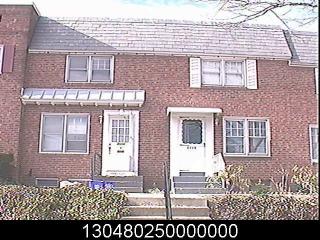 2466 Adrian St, Harrisburg, PA 17104-2107