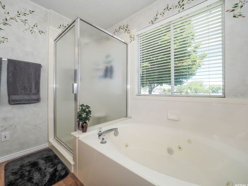 4662 8450, Taylorsville UT exterior