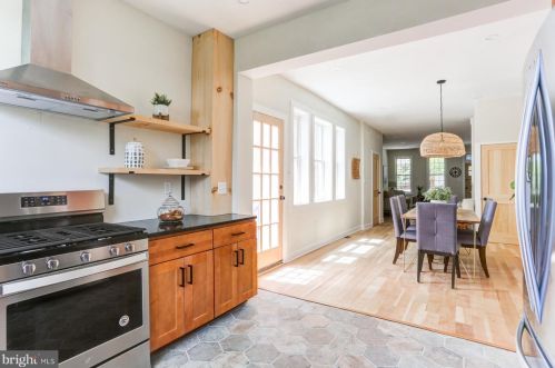 241 Elm St, Lancaster PA  17603-3445 exterior