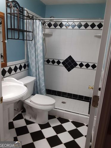 90 Cumberland Dr, Rex GA 30273-1800 exterior