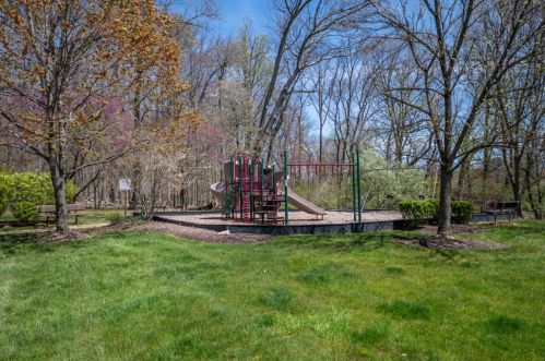 71 Overlook Dr, Hackettstown NJ  07840-4610 exterior