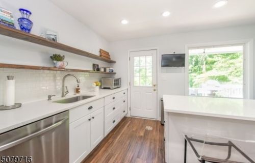 11 Hillcrest Dr, Dover NJ  07869-4513 exterior