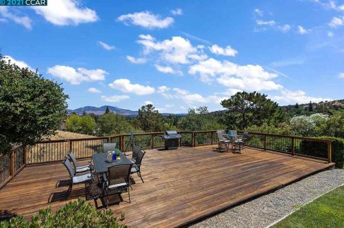 554 Webster Dr, Pacheco, CA 94553-6034