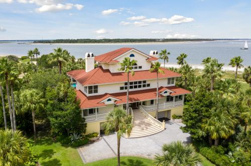 61 Ocean Point Dr, Isle Of Palms, SC 29451-3852