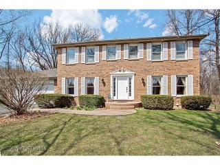 1651 Carriage Ct, Green Oaks, IL 60048-1503