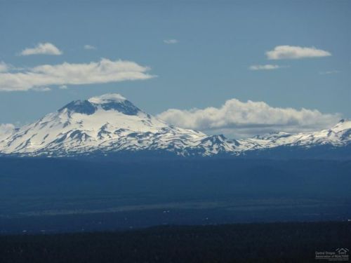 964 Highland View Loop, Eagle Crest, OR 97756-7460