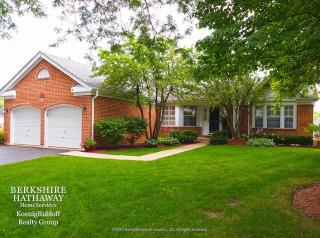 19 Little Creek Ct, Streamwood, IL 60107-3340