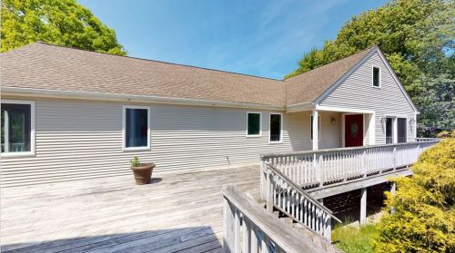 101 Carpenter Ln, South Kingstown, RI 02874-3713