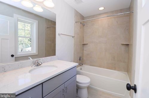 38 Chrisba Rd, Severna Park MD 21146-3060 exterior