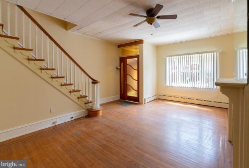 2408 13th St, Philadelphia PA  19133-1128 exterior