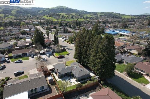 201 Crestwood Pl, San Ramon, CA 94583-3301